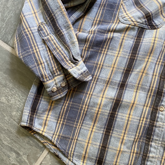 Carhartt Vintage Worn Men’s Flannel Button Down Shirt size Large - Picture 2 of 16